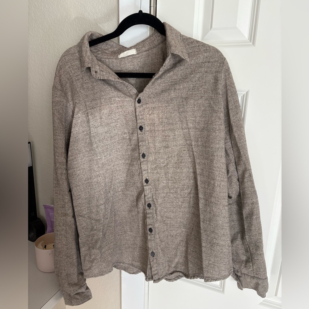 CP Shades women’s linen buttondown, size Large, great condition!